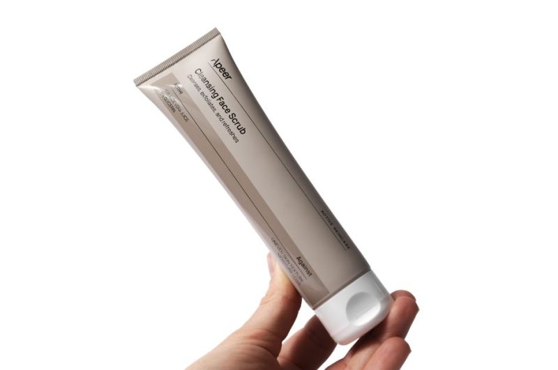 Apeer Cleansing Face Scrub